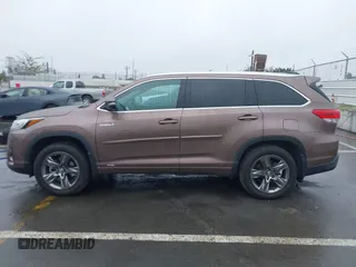 2018 Toyota Highlander Hybrid Limited with VIN 5TDDGRFH2JS039556, listed as a IAAI auction lot 41539754 with 71,924 mi miles and . Bid and sale history available at DreamBid. Image 14.