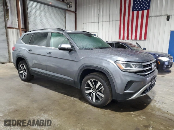 2021 Volkswagen Atlas SE z VIN 1V2LP2CAXMC610564, wystawiony jako Copart lot #56072395 z przebiegiem 64 140 mil mil oraz Tytuł czysty. Historia ofert i sprzedaży dostępna na DreamBid. Obrazek 4.