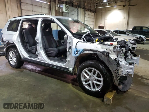 2024 Jeep Grand Cherokee Laredo z VIN 1C4RJKAG8R8536575, wystawiony jako Copart lot #88008235 z przebiegiem Nie podano mil oraz Czysty tytuł • Clean title. Historia ofert i sprzedaży dostępna na DreamBid. Obrazek 4.
