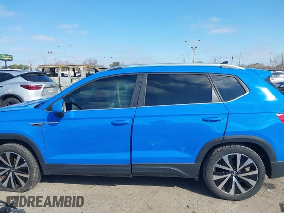 2022 Volkswagen Taos SE z VIN 3VVRX7B28NM088778, wystawiony jako IAAI lot #41624907 z przebiegiem 32 903 mil mil oraz . Historia ofert i sprzedaży dostępna na DreamBid. Obrazek 14.