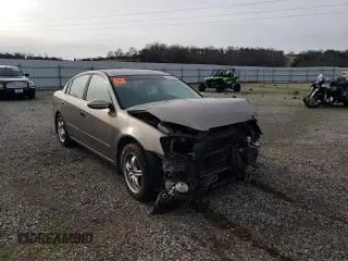 2005 Nissan Altima 2.5 with VIN 1N4AL11D45C137974, listed as a Copart auction lot 86982304 with 186,750 mi miles and Salvage Title. Bid and sale history available at carsss.com. Image 10.