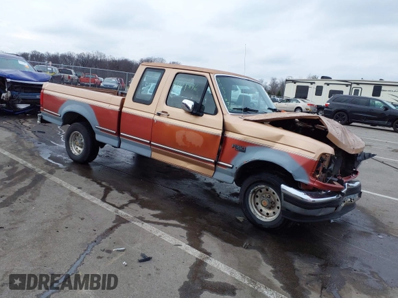 1994 Ford F-150 with VIN 1FTEX15NXRKB25889, listed as a IAAI auction lot 41031876 with 201,211 mi miles. Bid and sale history available at carsss.com. Image 1.