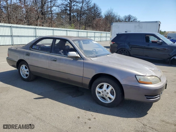 1996 Lexus ES 300 with VIN JT8BF12G3T0149822, listed as a Copart auction lot 53803495 with 53,648 mi miles and Clean Title. Bid and sale history available at carsss.com. Image 4.