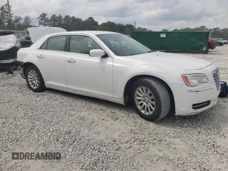 2014 Chrysler 300 z VIN 2C3CCAAG4EH186221, wystawiony jako Copart lot #54494295 z przebiegiem 119 465 mil mil oraz Szkody całkowita. Historia ofert i sprzedaży dostępna na DreamBid. Obrazek 4.