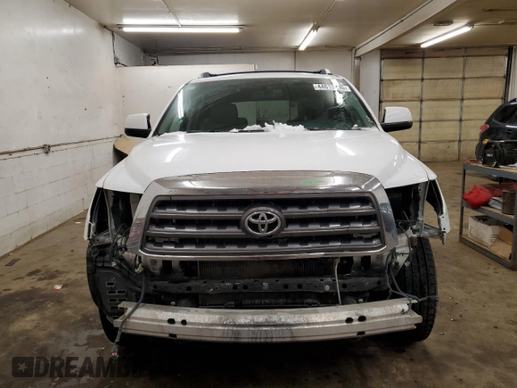 2013 Toyota Sequoia SR5 with VIN 5TDBW5G18DS083294, listed as a Copart auction lot 44613895 with 260,983 mi miles and Salvage Title. Bid and sale history available at carsss.com. Image 5.