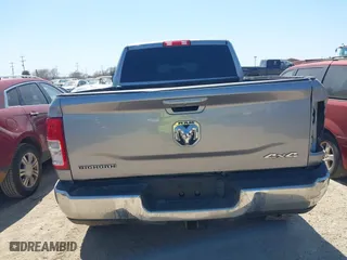 2020 Ram 2500 Big Horn with VIN 3C6UR5DL3LG141225, listed as a IAAI auction lot 41780459 with 117,276 mi miles. Bid and sale history available at carsss.com. Image 16.