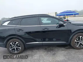 2025 Kia Sportage EX with VIN 5XYK33DF5SG236124, listed as a IAAI auction lot 41875663 with 4,114 mi miles. Bid and sale history available at carsss.com. Image 14.