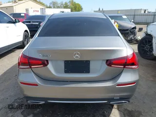 2019 Mercedes-Benz A 220 z VIN WDD3G4EB1KW025196, wystawiony jako IAAI lot #41861125 z przebiegiem 79 396 mil mil oraz . Historia ofert i sprzedaży dostępna na DreamBid. Obrazek 16.