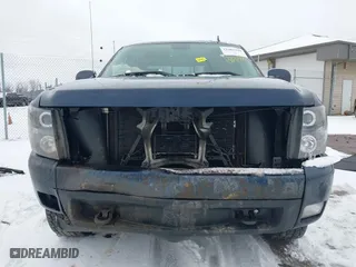 2007 Chevrolet Silverado 1500 LT w/1LT with VIN 3GCEK13367G527073, listed as a IAAI auction lot 41481444 with 169,642 mi miles. Bid and sale history available at carsss.com. Image 12.