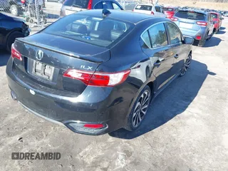 2018 Acura ILX Special Edition with VIN 19UDE2F46JA001322, listed as a IAAI auction lot 41750319 with 70,110 mi miles. Bid and sale history available at carsss.com. Image 4.