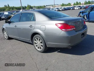 2006 Toyota Avalon XL with VIN 4T1BK36B56U131211, listed as a IAAI auction lot 42069278 with 186,222 mi miles and . Bid and sale history available at carsss.com. Image 3.