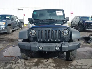 2011 Jeep Wrangler Unlimited Rubicon with VIN 1J4BA6H13BL513311, listed as a IAAI auction lot 41809207 with 124,716 mi miles and . Bid and sale history available at DreamBid. Image 12.