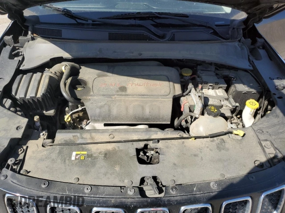 2018 Jeep Compass Latitude with VIN 3C4NJDBB8JT417492, listed as a Copart auction lot 50998975 with 141,975 mi miles and Salvage title. Bid and sale history available at DreamBid. Image 11.