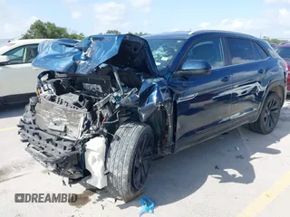 2021 Volkswagen Atlas SE z VIN 1V2WC2CA4MC232301, wystawiony jako IAAI lot #42538962 z przebiegiem Nie podano mil oraz . Historia ofert i sprzedaży dostępna na DreamBid. Obrazek 18.