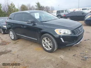 2015 Volvo XC60 T5 Drive-E Premier with VIN YV440MDK6F2674328, listed as a IAAI auction lot 41536627 with 210,574 mi miles. Bid and sale history available at carsss.com. Image 1.