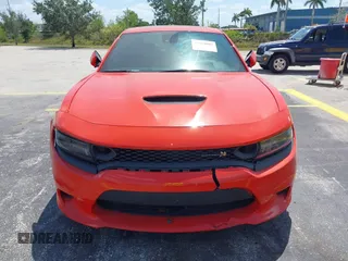 2020 Dodge Charger Scat Pack z VIN 2C3CDXGJ6LH197320, wystawiony jako IAAI lot #42158001 z przebiegiem 27 912 mil mil oraz . Historia ofert i sprzedaży dostępna na DreamBid. Obrazek 6.