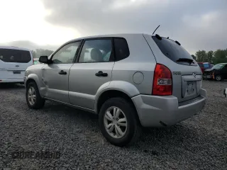 2009 Hyundai Tucson GLS with VIN KM8JM12B79U113216, listed as a Copart auction lot 75191434 with 132,677 mi miles and Salvage Title. Bid and sale history available at carsss.com. Image 2.