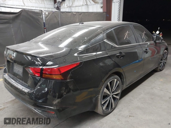 2020 Nissan Altima 2.5 SR with VIN 1N4BL4CV5LC283132, listed as a IAAI auction lot 41688629 with 89,089 mi miles. Bid and sale history available at carsss.com. Image 4.
