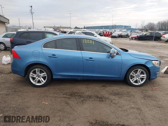 2014 Volvo S60 T5 z VIN YV1612FH1E2274829, wystawiony jako IAAI lot #41712251 z przebiegiem 87 269 mil mil oraz . Historia ofert i sprzedaży dostępna na DreamBid. Obrazek 13.