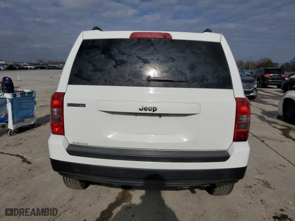 2011 Jeep Patriot Latitude with VIN 1J4NT1GAXBD271459, listed as a Copart auction lot 88576935 with 188,898 mi miles and Clean Title. Bid and sale history available at carsss.com. Image 6.