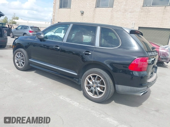 2006 Porsche Cayenne S z VIN WP1AB29P06LA69481, wystawiony jako IAAI lot #41923916 z przebiegiem 122 682 mil mil oraz . Historia ofert i sprzedaży dostępna na DreamBid. Obrazek 3.