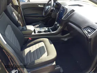 2023 Ford Edge SE z VIN 2FMPK4G90PBA05532, wystawiony jako IAAI lot #41845991 z przebiegiem 39 568 mil mil oraz . Historia ofert i sprzedaży dostępna na DreamBid. Obrazek 5.