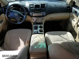 2011 Toyota Highlander with VIN 5TDZA3EH4BS016626, listed as a Copart auction lot 48946955 with 146,814 mi miles and Salvage Title. Bid and sale history available at carsss.com. Image 8.