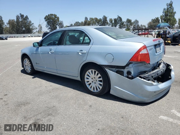 2010 Ford Fusion Hybrid z VIN 3FADP0L34AR137176, wystawiony jako Copart lot #62146865 z przebiegiem 135 293 mil mil oraz Szkoda całkowita • Salvage title. Historia ofert i sprzedaży dostępna na DreamBid. Obrazek 2.