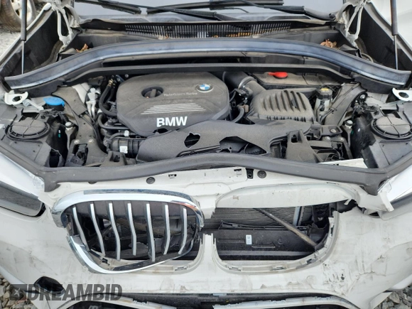 2018 BMW X1 xDrive28i z VIN WBXHT3C36J5L24918, wystawiony jako Copart lot #62171365 z przebiegiem 23 446 mil mil oraz Szkoda całkowita • Salvage title. Historia ofert i sprzedaży dostępna na DreamBid. Obrazek 12.