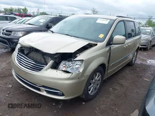 2011 Chrysler Town & Country Touring L z VIN 2A4RR8DG6BR677303, wystawiony jako IAAI lot #42168348 z przebiegiem 237 886 mil mil oraz . Historia ofert i sprzedaży dostępna na DreamBid. Obrazek 17.