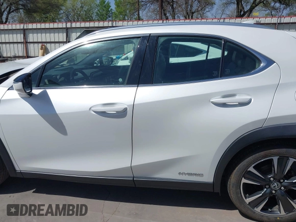 2020 Lexus UX with VIN JTHP9JBH6L2031919, listed as a IAAI auction lot 41816968 with 57,848 mi miles. Bid and sale history available at carsss.com. Image 15.
