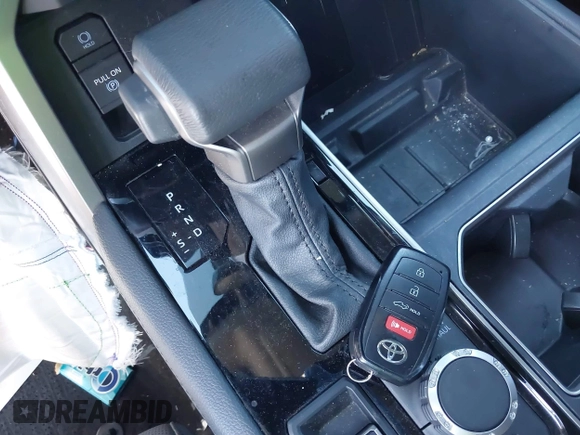 2024 Toyota Tundra Limited Hybrid with VIN 5TFWC5DB5RX059978, listed as a IAAI auction lot 42265346 with 16,882 mi miles and . Bid and sale history available at DreamBid. Image 11.