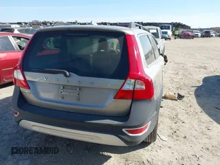 2013 Volvo XC70 3.2L with VIN YV4952BL7D1161583, listed as a IAAI auction lot 41893891 with 52,714 mi miles and . Bid and sale history available at DreamBid. Image 15.
