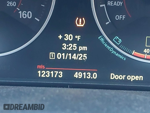 2013 BMW 3 Series 335i xDrive z VIN WBA3B9C55DF586231, wystawiony jako IAAI lot #41302520 z przebiegiem 123 173 mil mil oraz . Historia ofert i sprzedaży dostępna na DreamBid. Obrazek 16.