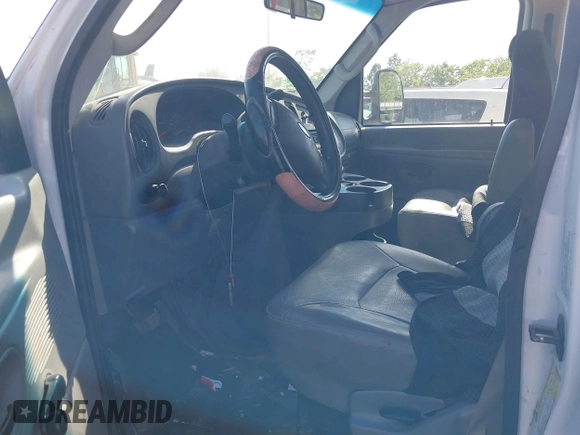 2008 Ford Econoline Cargo Commercial with VIN 1FTNE14W88DA33750, listed as a IAAI auction lot 41997596 with 338,000 mi miles. Bid and sale history available at carsss.com. Image 5.