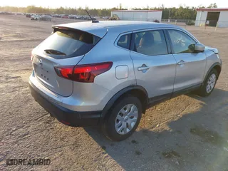 2018 Nissan Rogue Sport S with VIN JN1BJ1CP8JW157281, listed as a IAAI auction lot 41767111 with 119,614 mi miles. Bid and sale history available at carsss.com. Image 4.