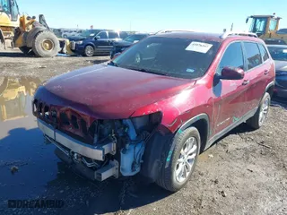 2020 Jeep Cherokee Latitude with VIN 1C4PJLCB5LD581471, listed as a IAAI auction lot 41076167 with 80,271 mi miles. Bid and sale history available at carsss.com. Image 2.