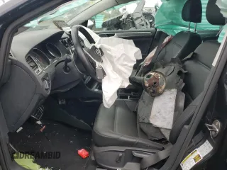 2017 Volkswagen Golf S z VIN 3VWH17AU4HM517172, wystawiony jako Copart lot #54742315 z przebiegiem Nie podano mil oraz Szkoda całkowita • Salvage title. Historia ofert i sprzedaży dostępna na DreamBid. Obrazek 7.