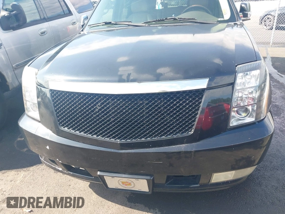 2009 Cadillac Escalade ESV с VIN 1GYFK26279R270175, выставлен на аукционе IAAI как лот 42349456 с пробегом 189 172 миль миль и . История ставок и продаж доступна на DreamBid. Изображение 6.