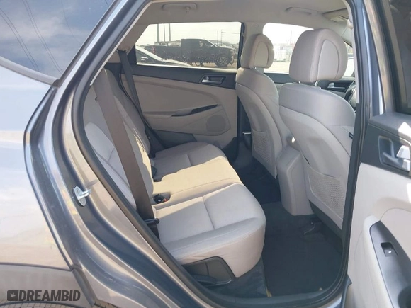 2016 Hyundai Tucson Limited with VIN KM8J33A29GU148840, listed as a IAAI auction lot 42064605 with 119,186 mi miles. Bid and sale history available at carsss.com. Image 8.