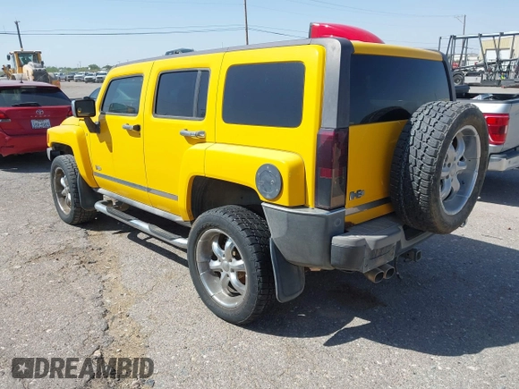 2007 Hummer H3 SUV with VIN 5GTDN13E378134277, listed as a IAAI auction lot 42008073 with 135,533 mi miles. Bid and sale history available at carsss.com. Image 3.