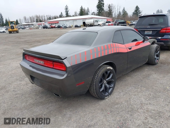 2014 Dodge Challenger R/T Plus z VIN 2C3CDYBT1EH177266, wystawiony jako IAAI lot #41798977 z przebiegiem 109 489 mil mil oraz . Historia ofert i sprzedaży dostępna na DreamBid. Obrazek 4.