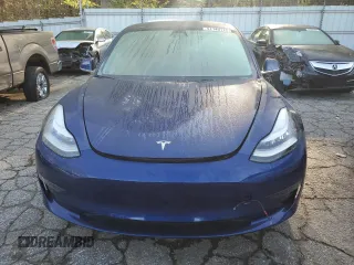 2019 Tesla Model 3 Mid Range z VIN 5YJ3E1EA2KF476194, wystawiony jako Copart lot #51140115 z przebiegiem Nie podano mil oraz Szkoda całkowita • Salvage title. Historia ofert i sprzedaży dostępna na DreamBid. Obrazek 5.