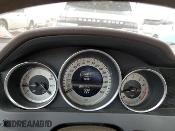 2013 Mercedes-Benz C 250 Sport z VIN WDDGF4HB1DR275426, wystawiony jako Copart lot #47704875 z przebiegiem 95 061 mil mil oraz Szkoda całkowita • Salvage title. Historia ofert i sprzedaży dostępna na DreamBid. Obrazek 9.