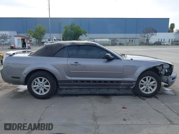 2006 Ford Mustang Standard with VIN 1ZVFT84N565189985, listed as a IAAI auction lot 41691191 with 131,847 mi miles and . Bid and sale history available at carsss.com. Image 14.