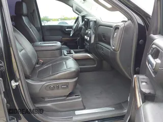 2019 GMC Sierra 1500 SLT z VIN 1GTU9DED3KZ118083, wystawiony jako IAAI lot #42056860 z przebiegiem 86 875 mil mil oraz . Historia ofert i sprzedaży dostępna na DreamBid. Obrazek 5.