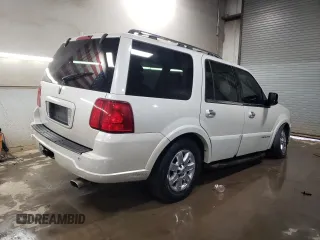 2005 Lincoln Navigator Luxury with VIN 5LMFU28545LJ24815, listed as a Copart auction lot 82611304 with 188,592 mi miles and Salvage Title. Bid and sale history available at carsss.com. Image 3.
