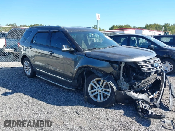 2016 Ford Explorer XLT with VIN 1FM5K7DH6GGA88588, listed as a IAAI auction lot 40562984 with 68,518 mi miles and . Bid and sale history available at carsss.com. Image 1.