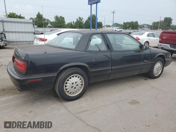 1996 Buick Regal Custom z VIN 2G4WB12K3T1429646, wystawiony jako Copart lot #65749874 z przebiegiem 86 683 mil mil oraz Czysty tytuł • Clean title. Historia ofert i sprzedaży dostępna na DreamBid. Obrazek 3.