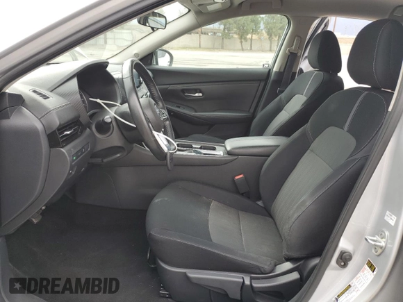 2020 Nissan Sentra SV z VIN 3N1AB8CV4LY222526, wystawiony jako Copart lot #53543915 z przebiegiem 54 974 mil mil oraz Szkoda całkowita • Salvage title. Historia ofert i sprzedaży dostępna na DreamBid. Obrazek 7.
